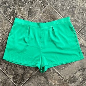 LA VIE EN ROSE Kelly Green Women's Satiny Shorts Coquette Coastal Resortwear
